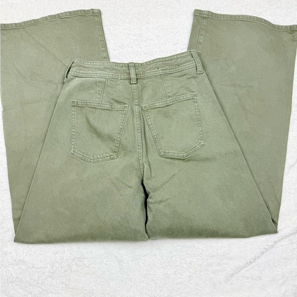 Universal Thread Cropped Wide-Leg Green Ankle Jeans - Picture 8 of 9